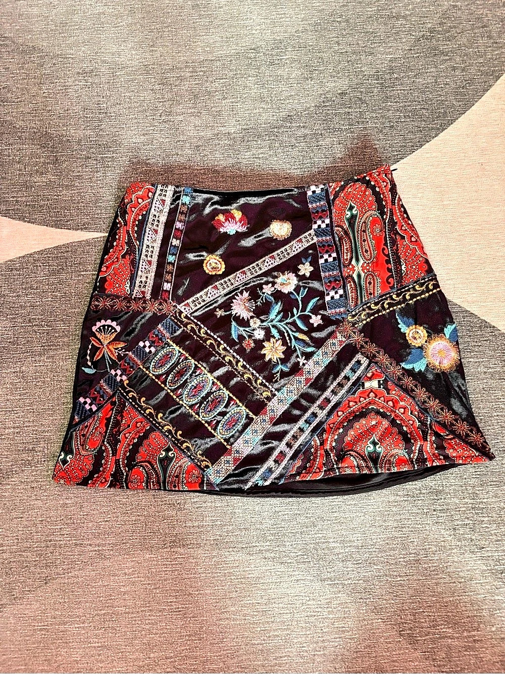 Zara Velvet Mini Skirt Black & Red Small